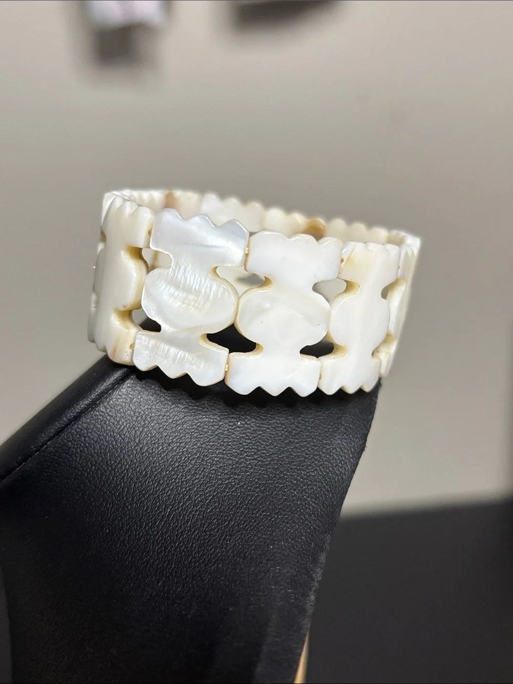 Vintage Carved Cream Mother-of-Pearl Link Bracelet - Elegant Women’s Jewelry